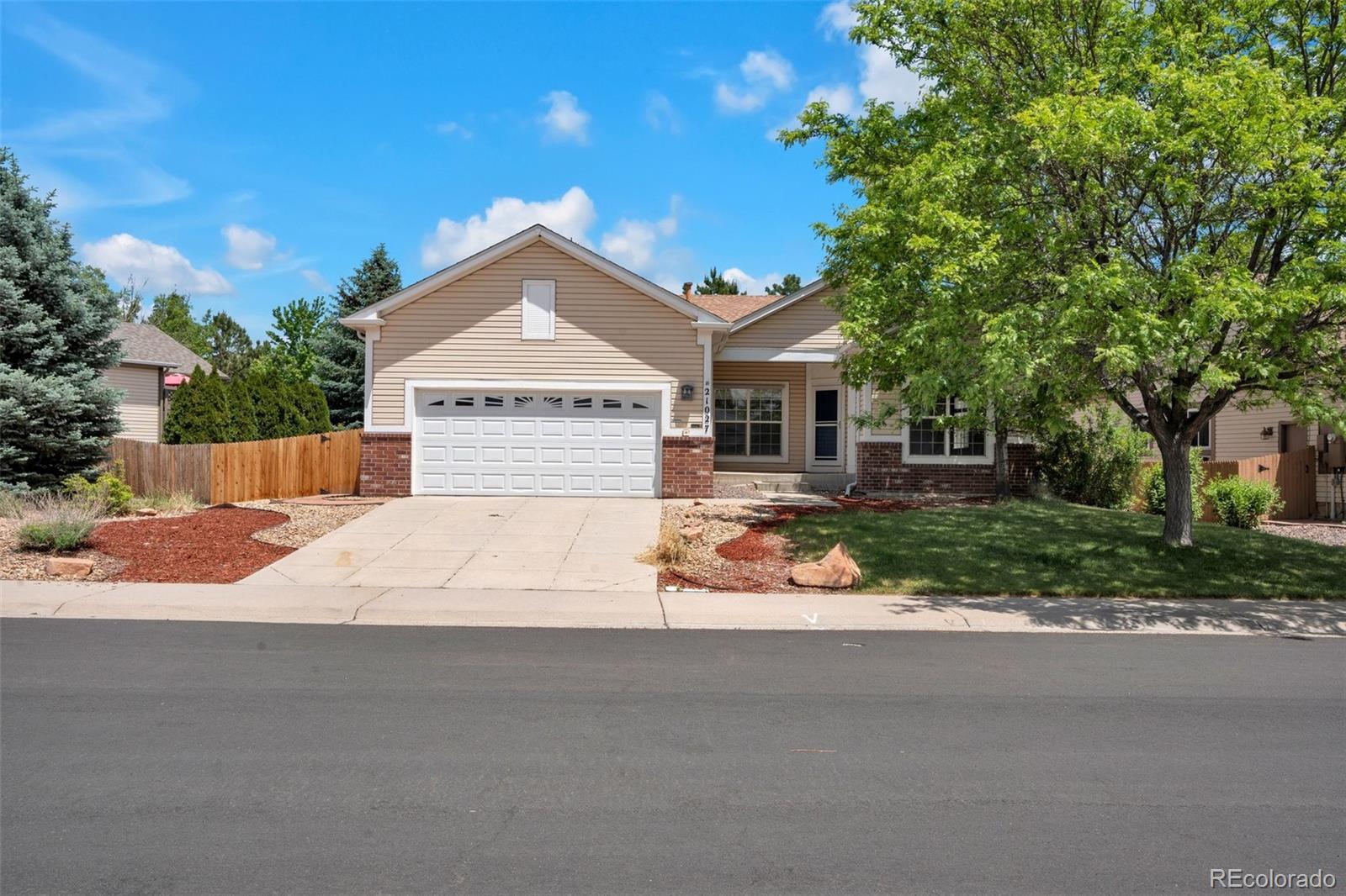 21027 Hawthorne Ln, Parker, CO 80138