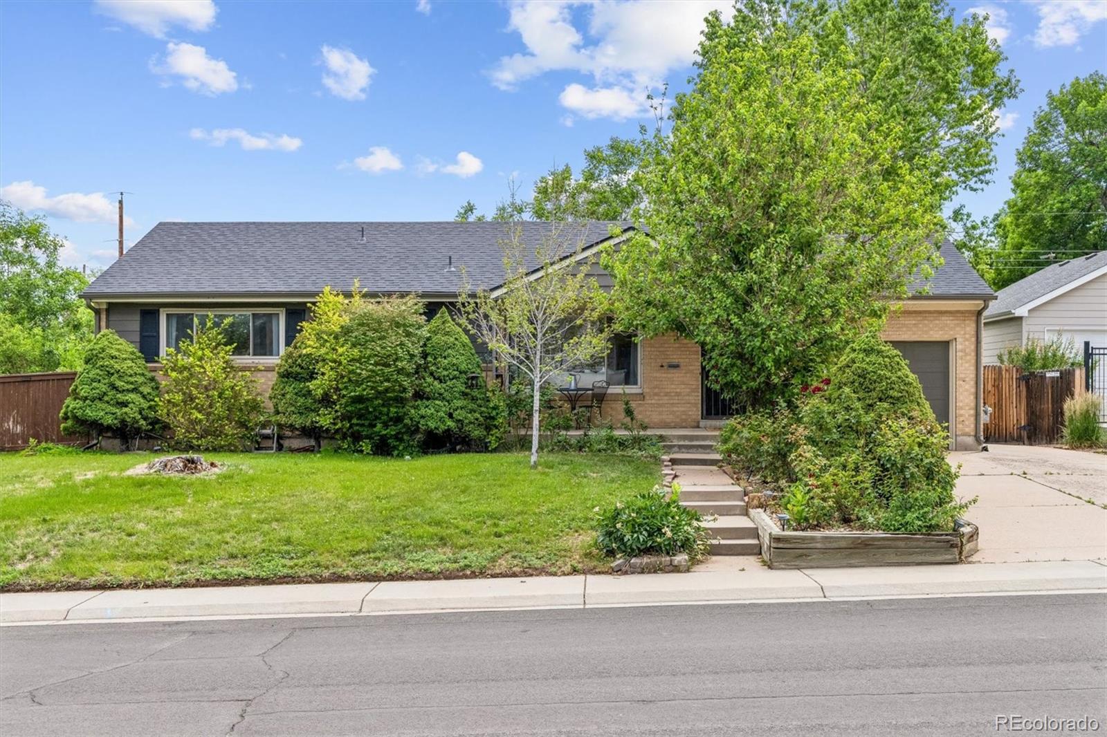 6702 S Kit Carson Cir, Centennial, CO 80122