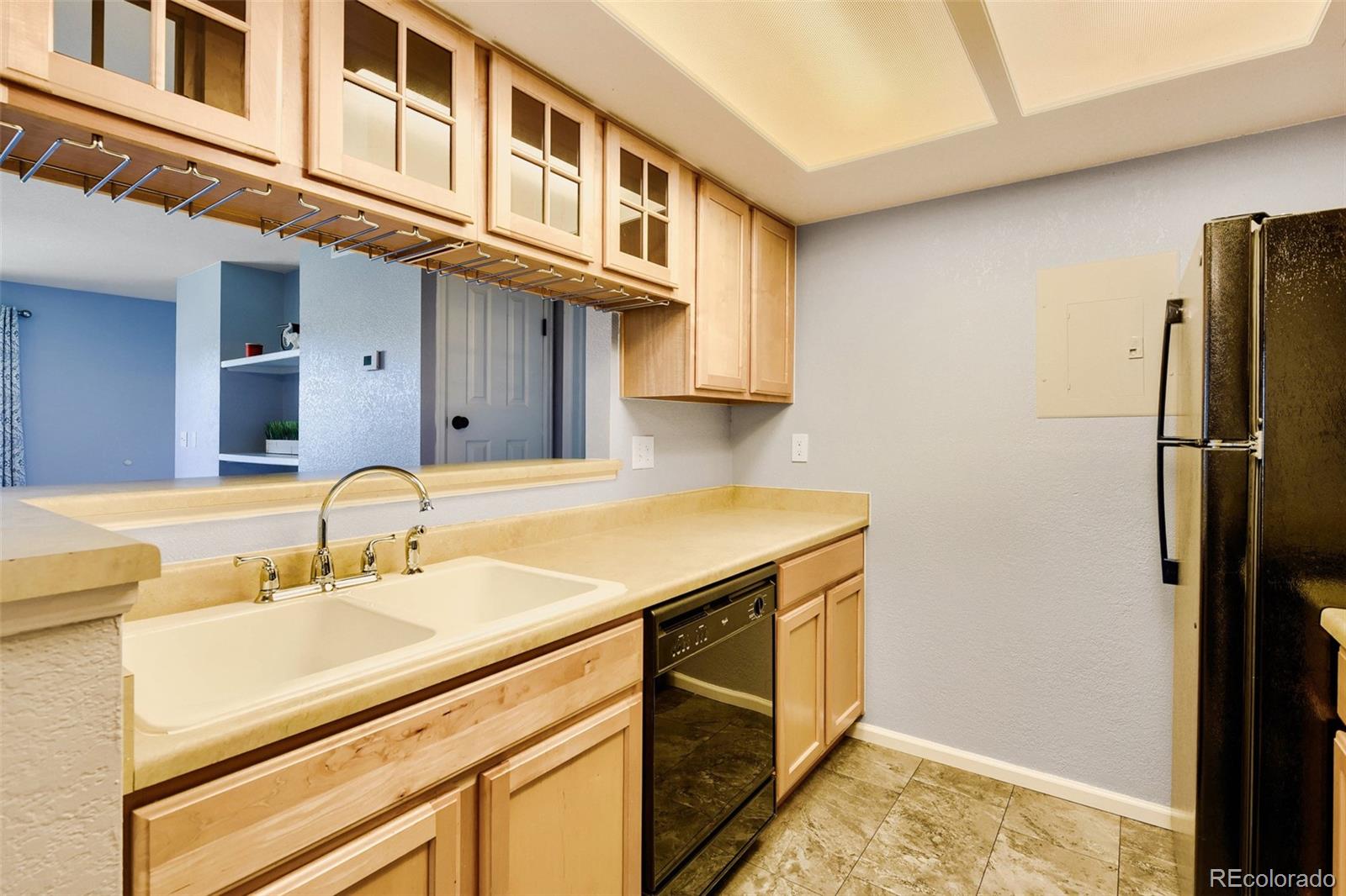 9283 E Arbor Cir #F, Englewood, CO 80111