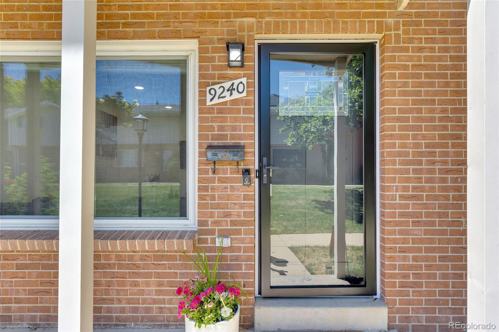 9240 E Lehigh Ave, Denver, CO 80237