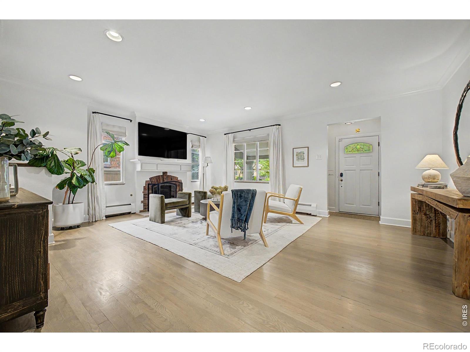 910 S Euclid Way, Denver, CO 80209