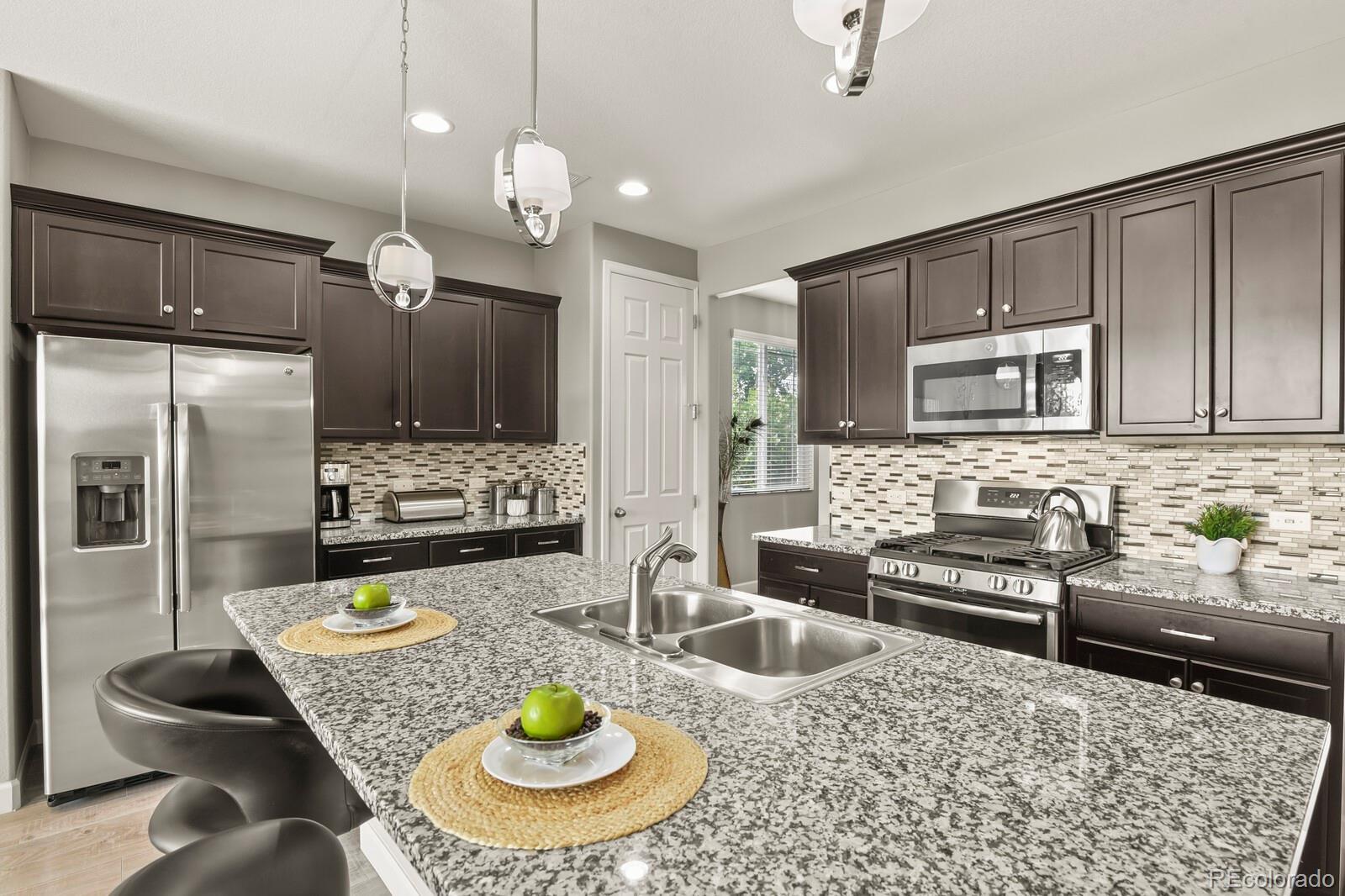 25524 E Byers Dr, Aurora, CO 80018