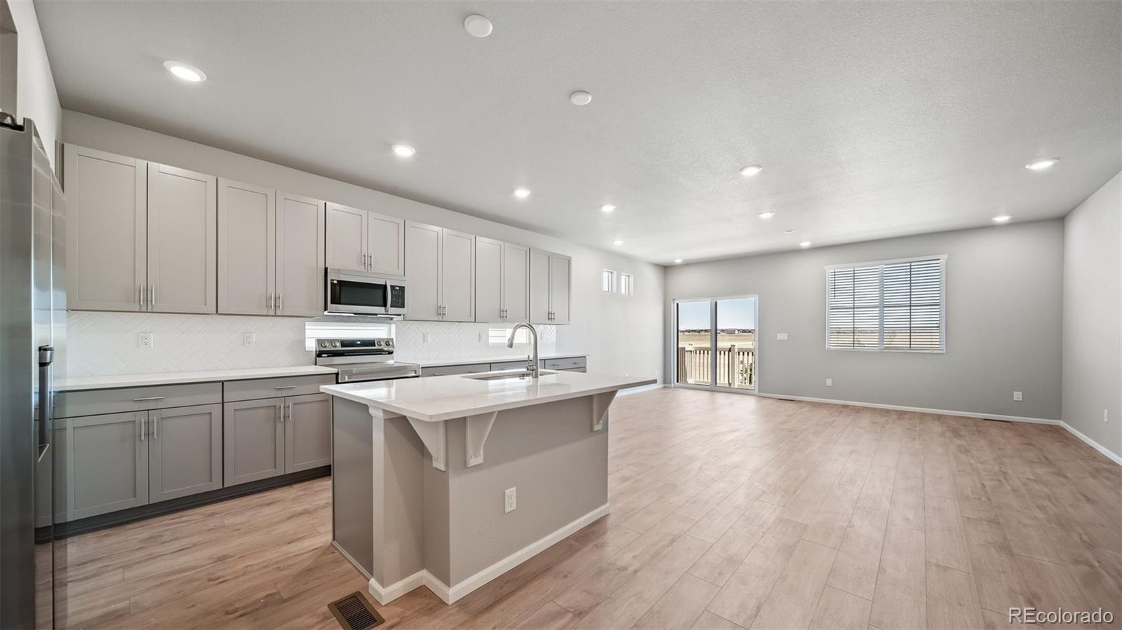 28689 E 4th Pl, Watkins, CO 80137