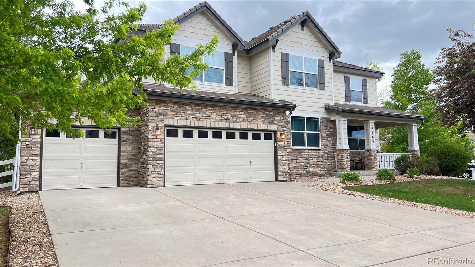 1669 S De Gaulle Way, Aurora, CO 80018