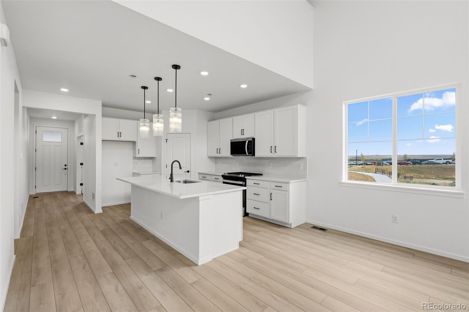 25320 E Pacific Ave, Aurora, CO 80018