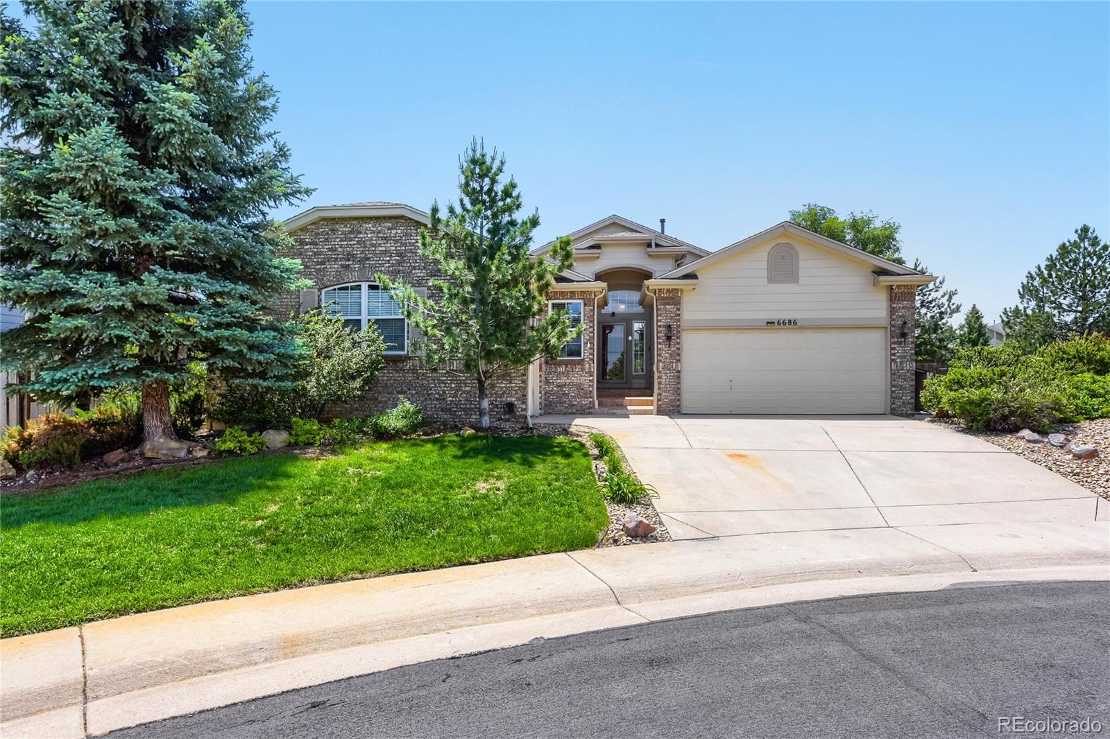 6686 Solana Dr, Castle Pines, CO 80108