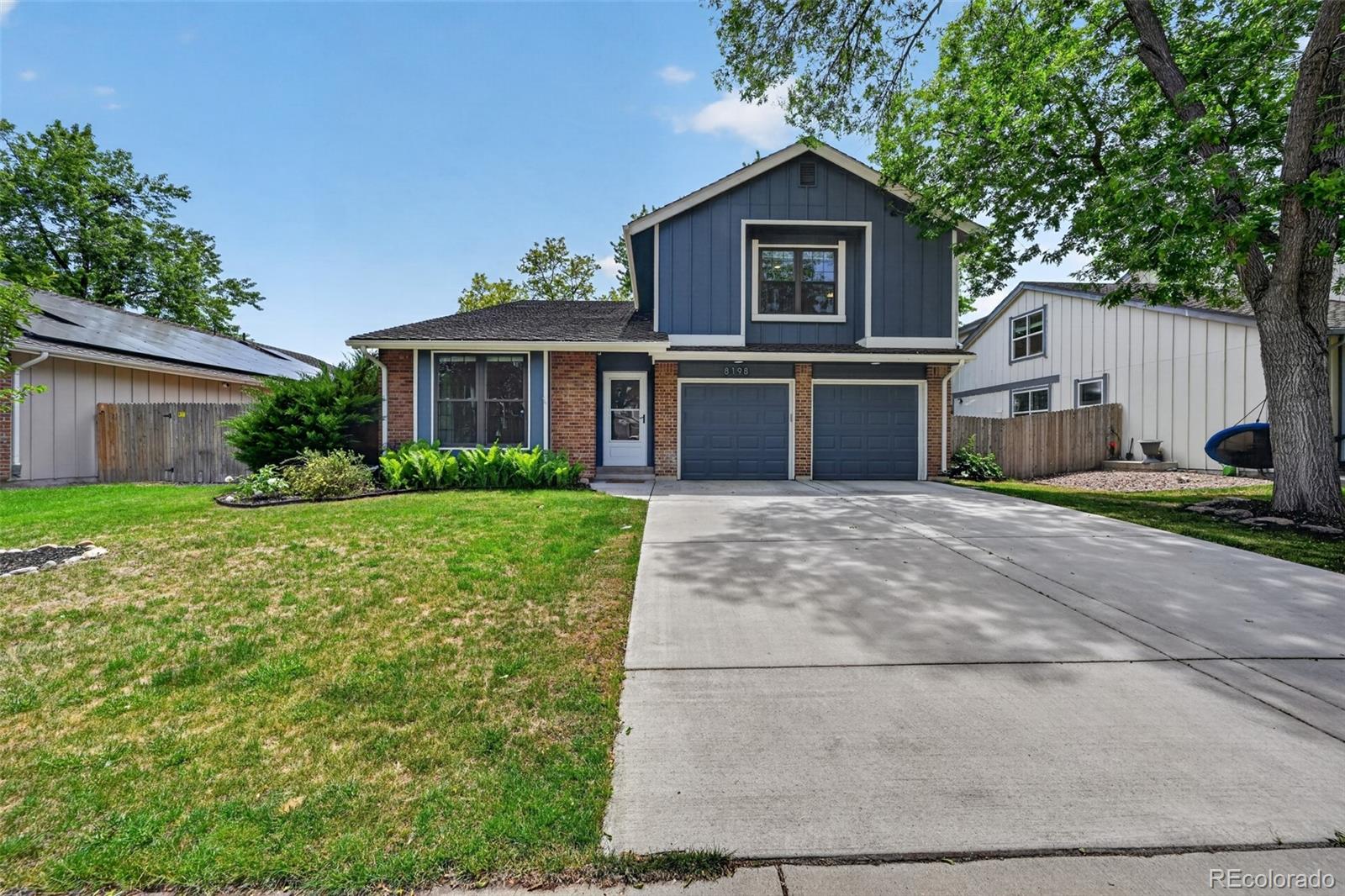 8198 W 81st Dr, Arvada, CO 80005
