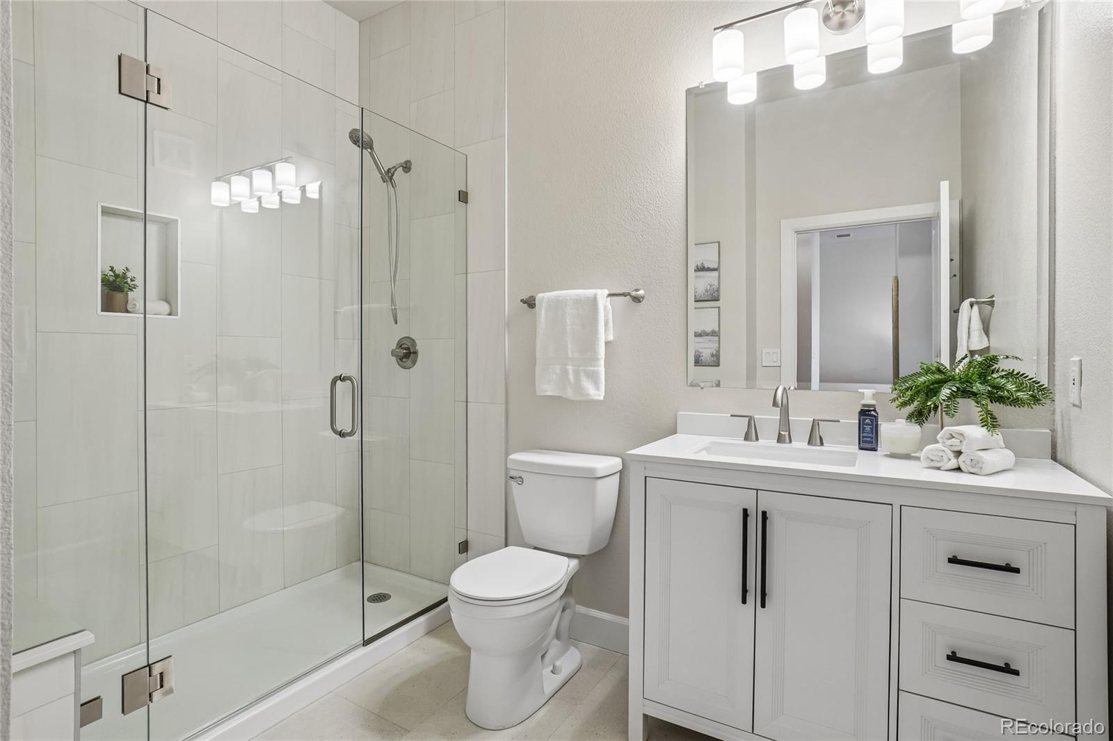 5677 S Park Pl #B204, Englewood, CO 80111