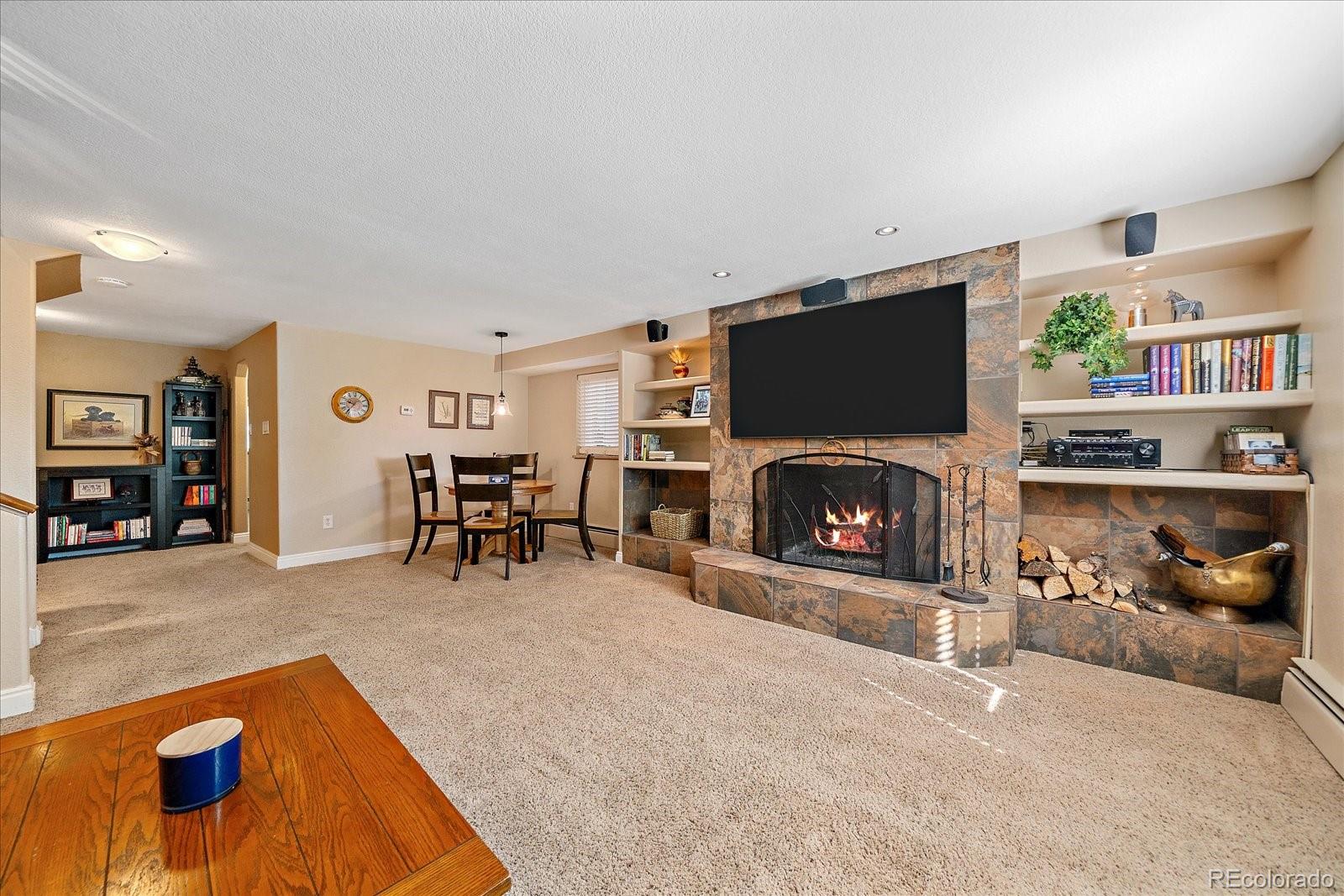 930 Reed Ct, Lakewood, CO 80214