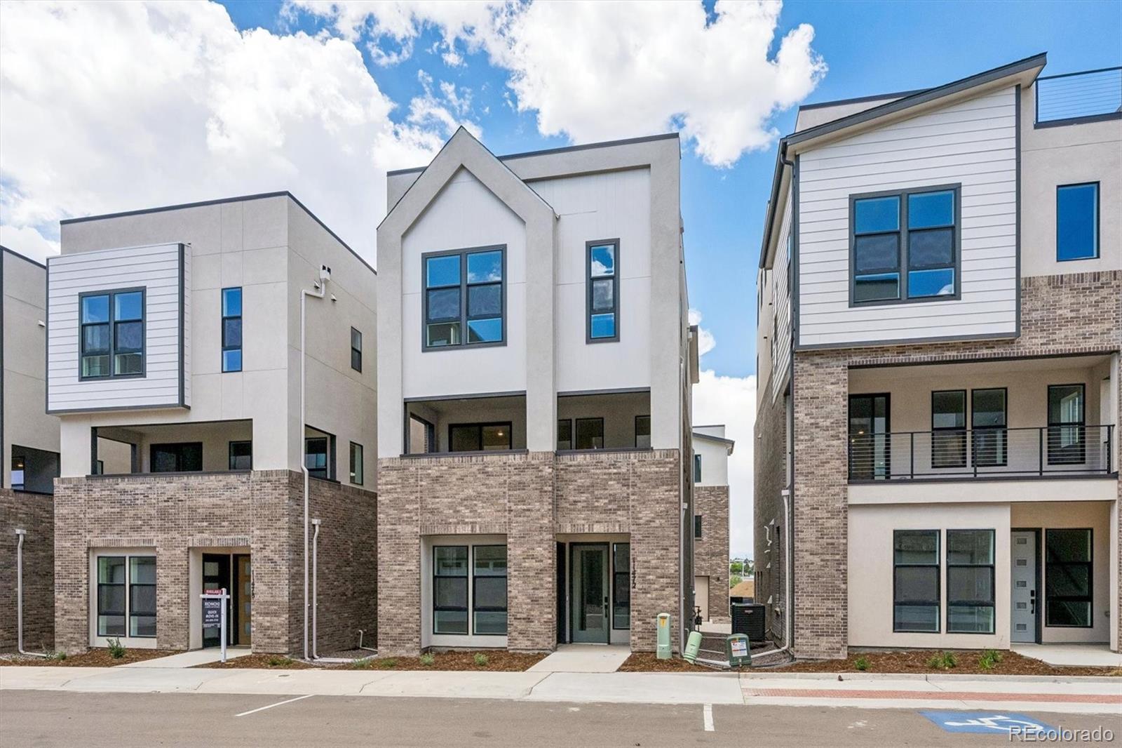 11472 E Briarwood Cir, Centennial, CO 80112