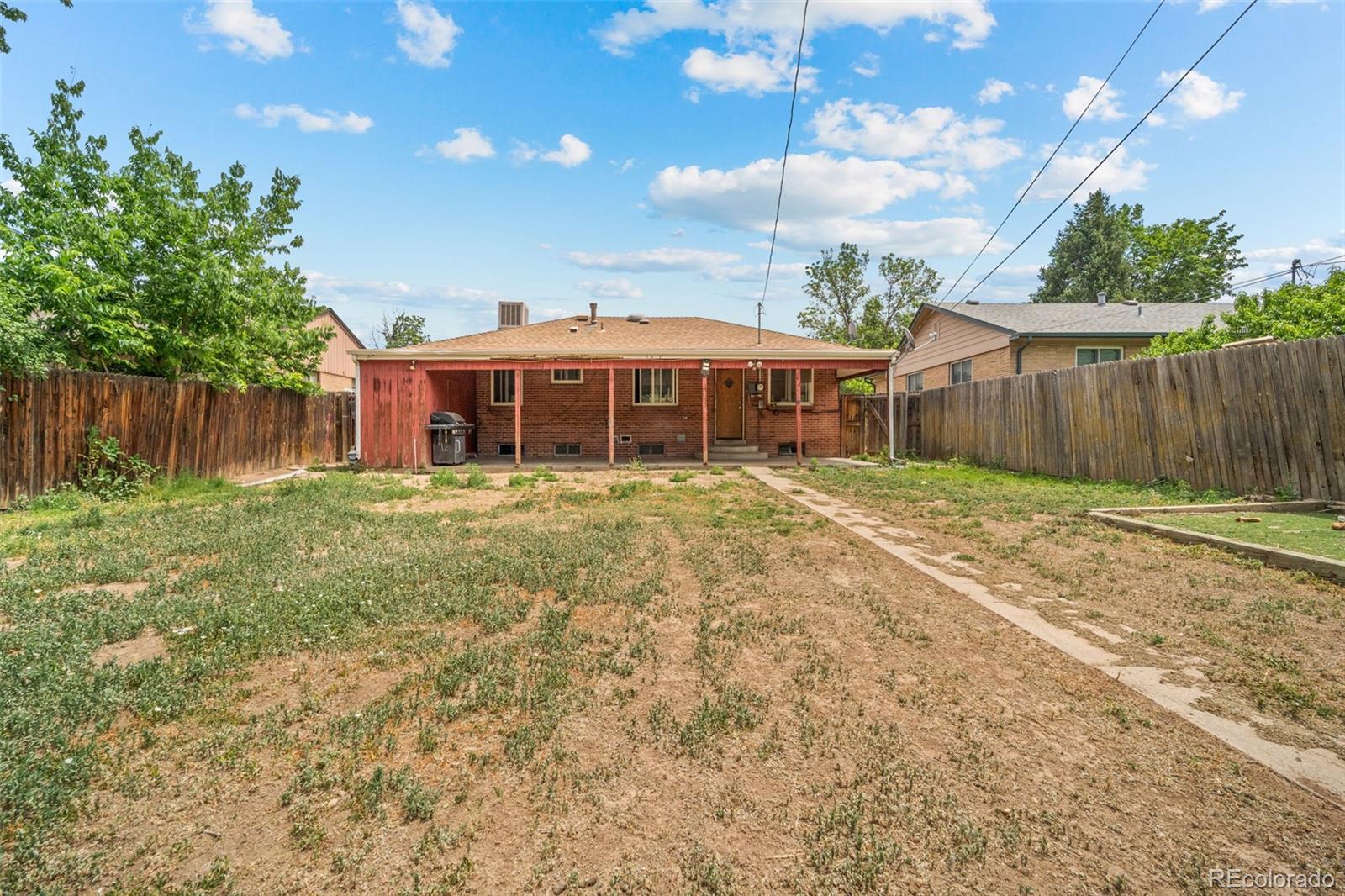 2351 Jamaica St, Aurora, CO 80010