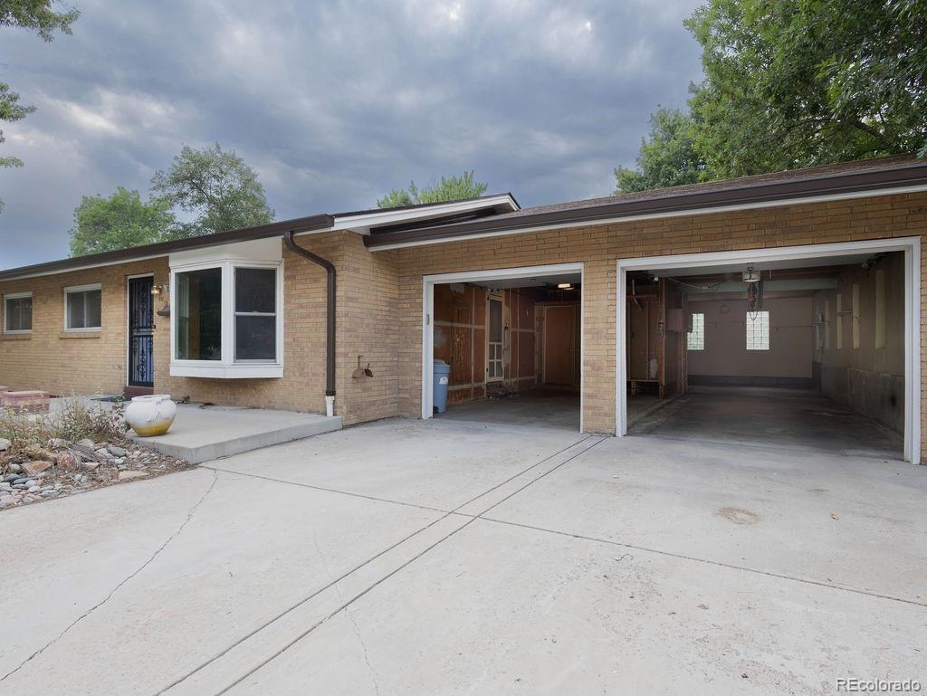 2835 S Winona Ct, Denver, CO 80236