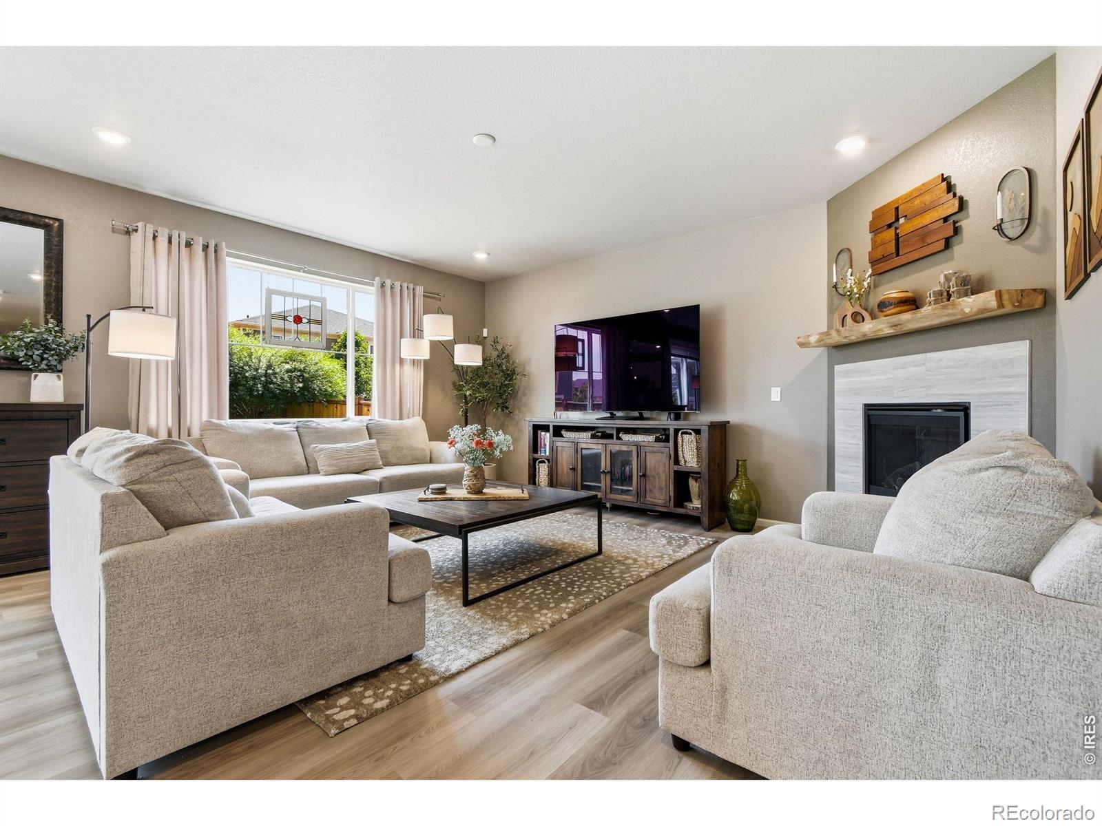 1008 Sugar Beet Cir, Longmont, CO 80501