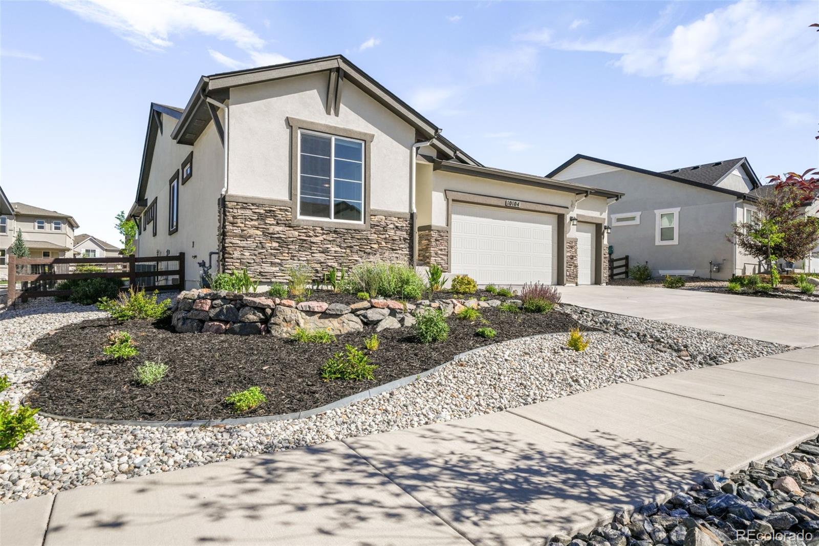 10104 Emerald Lake Ln, Colorado Springs, CO 80924