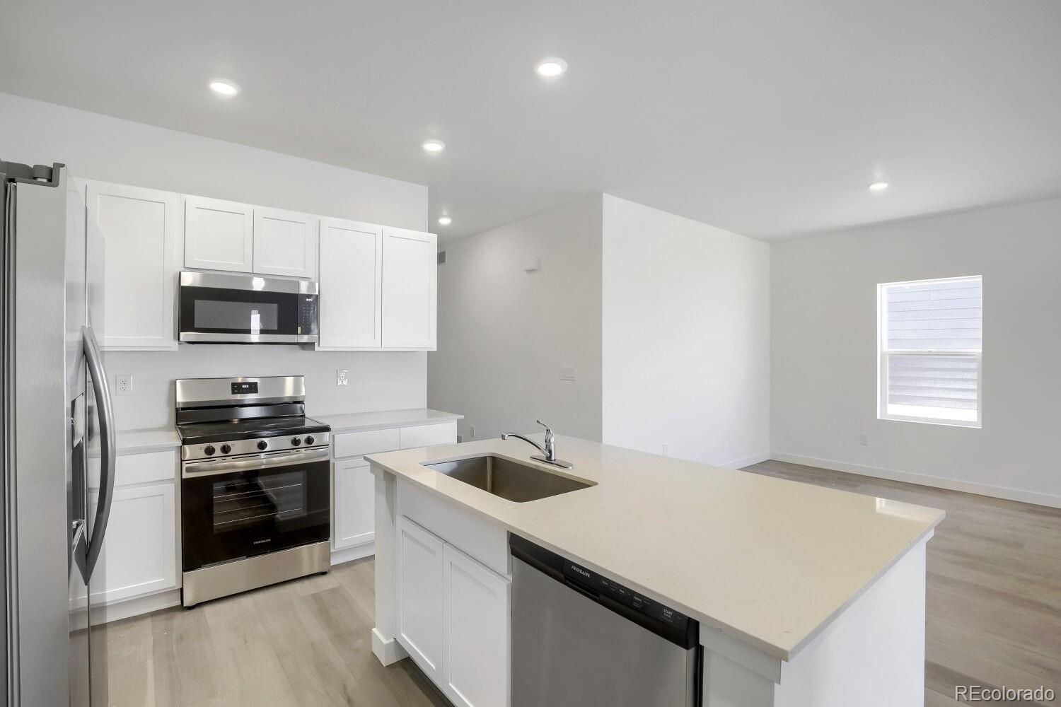 1662 Drumming Dr, Windsor, CO 80550