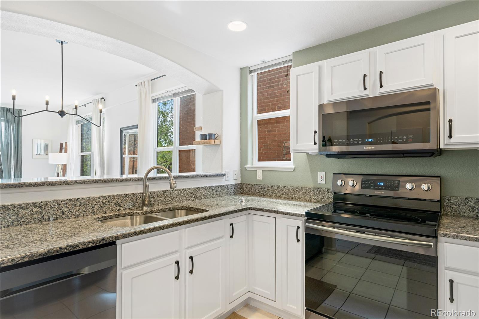 1727 N Pearl St #204, Denver, CO 80203