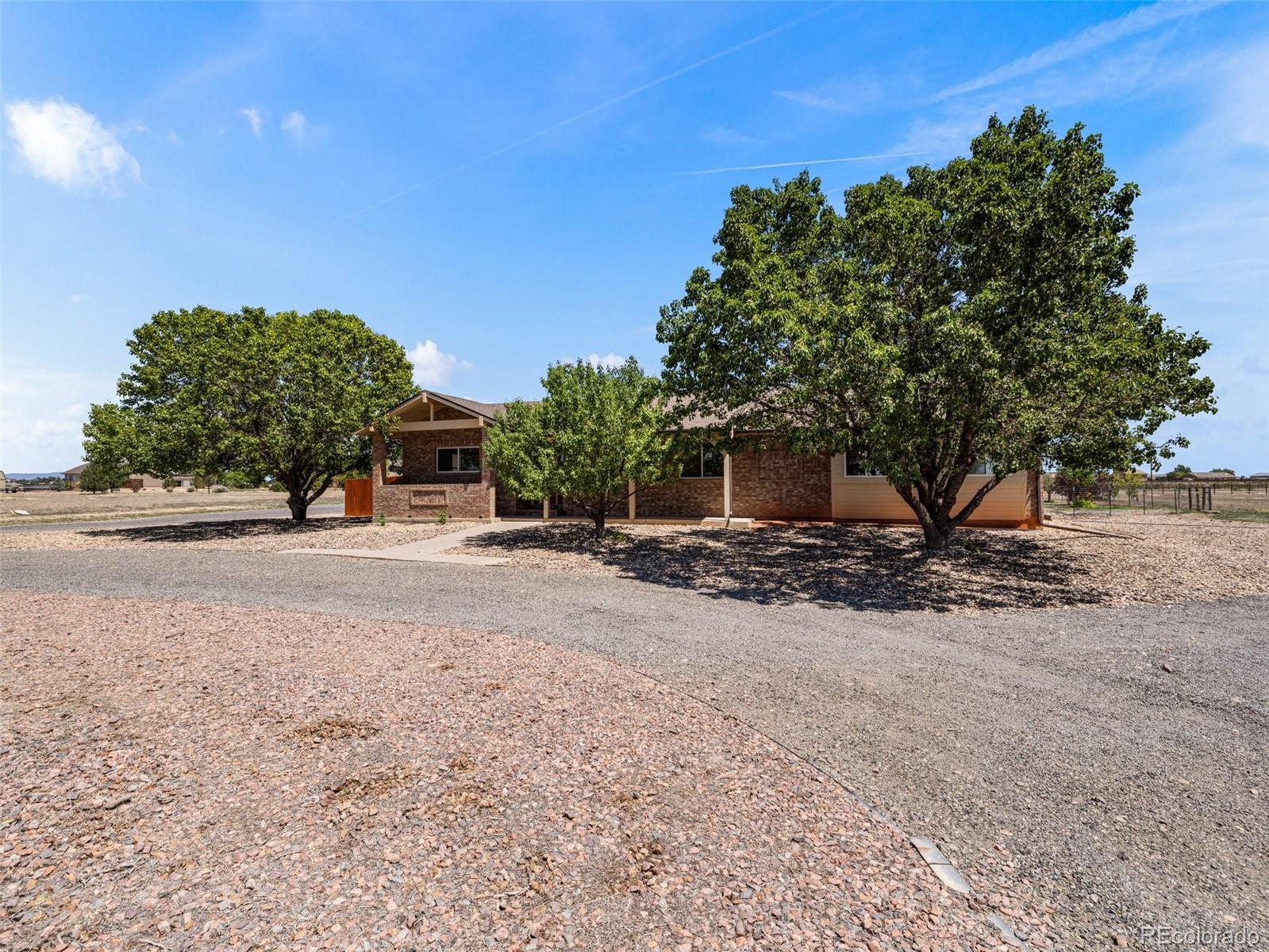 1151 W Buena Ventura Ct, Pueblo, CO 81007