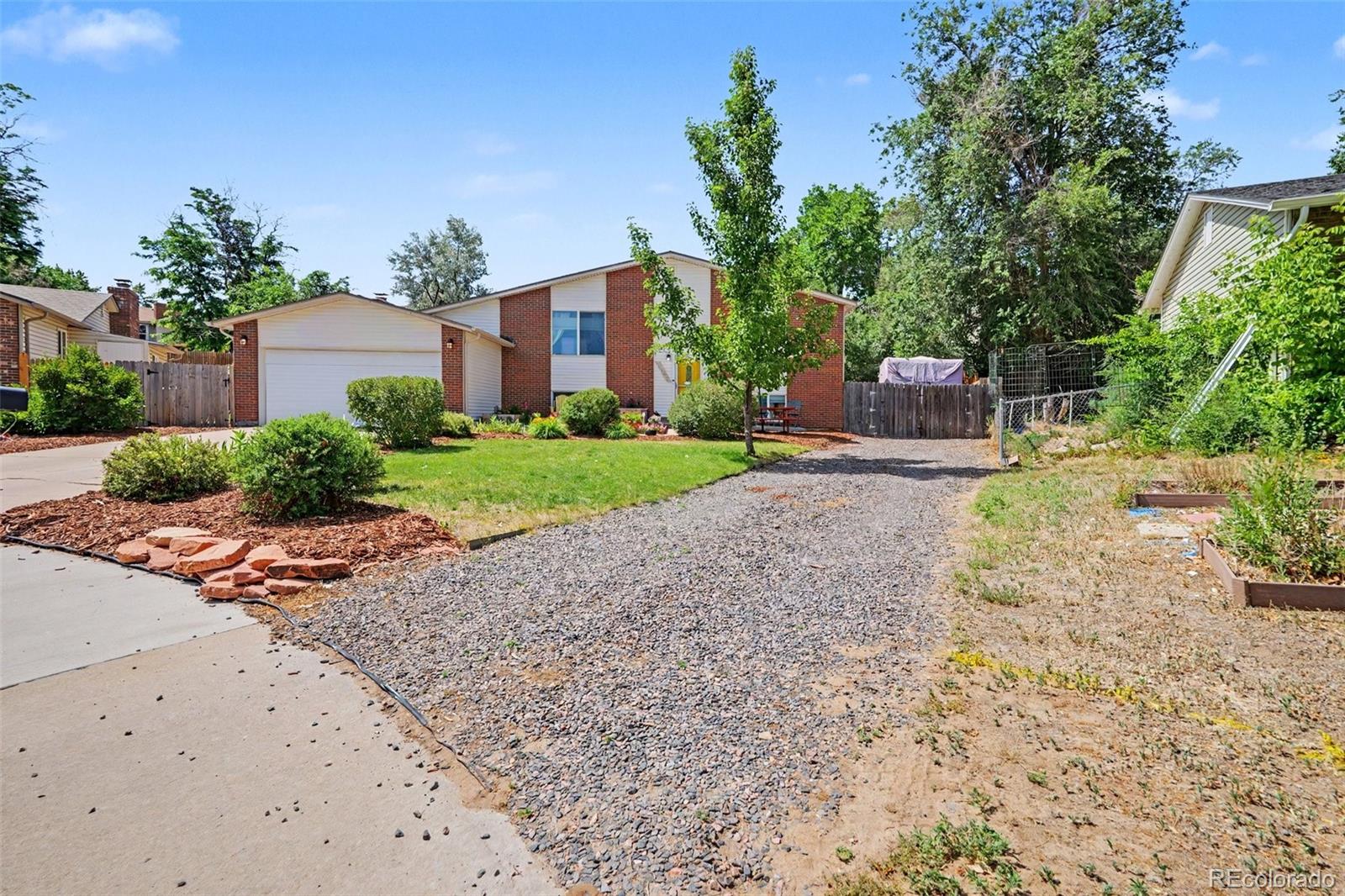3262 S Norfolk Way, Aurora, CO 80013