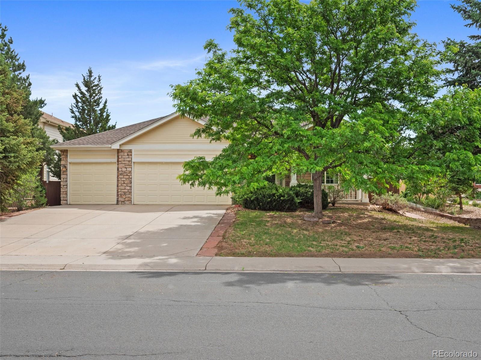 2392 S Oswego St, Aurora, CO 80014