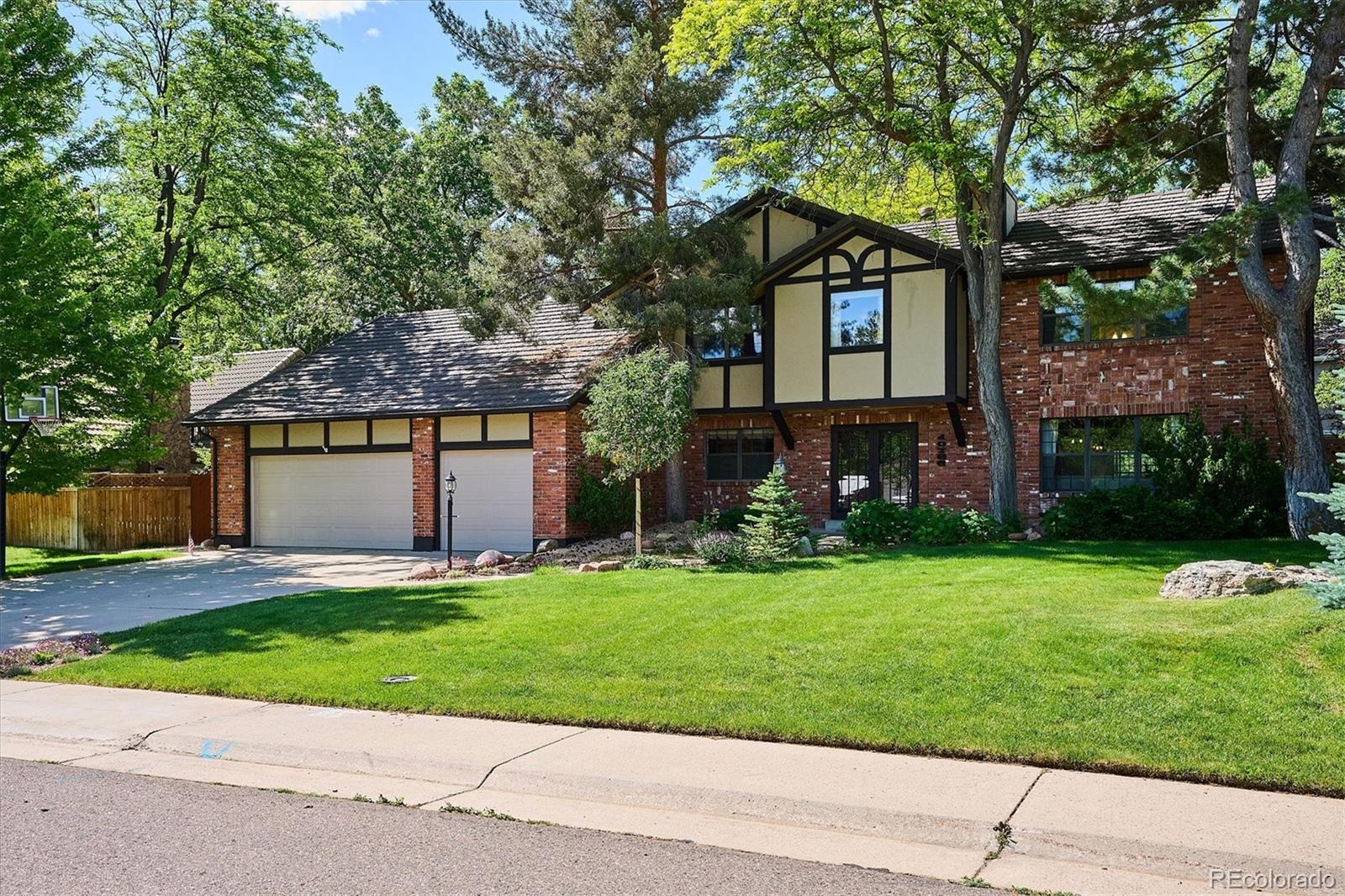 10786 E Crestline Pl, Englewood, CO 80111