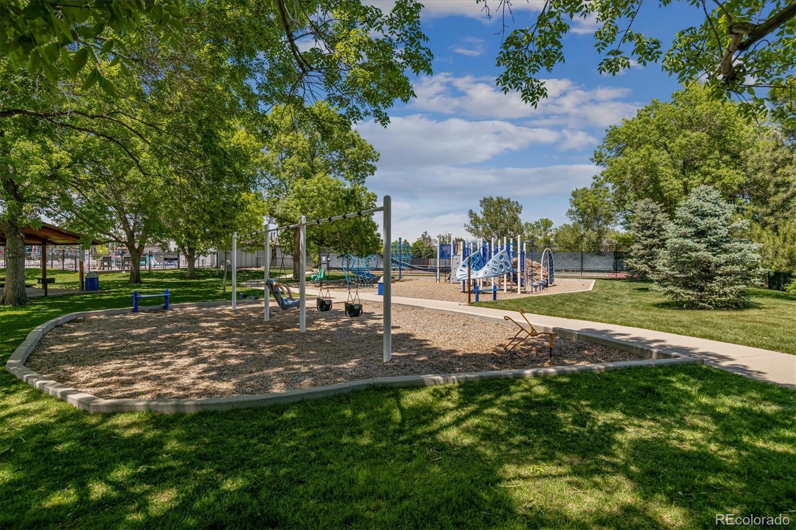 10786 E Crestline Pl, Englewood, CO 80111