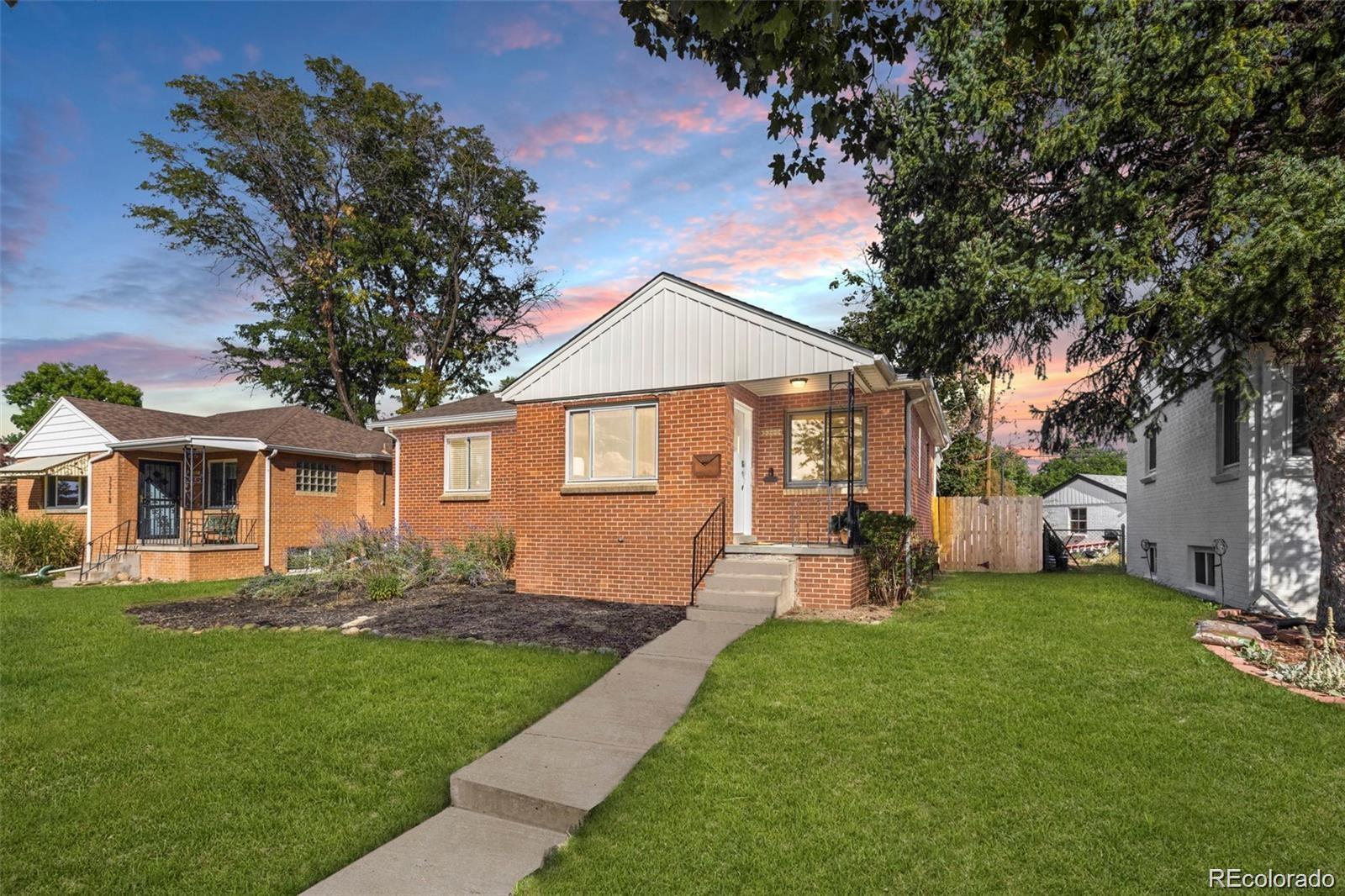 3300 Bellaire St, Denver, CO 80207