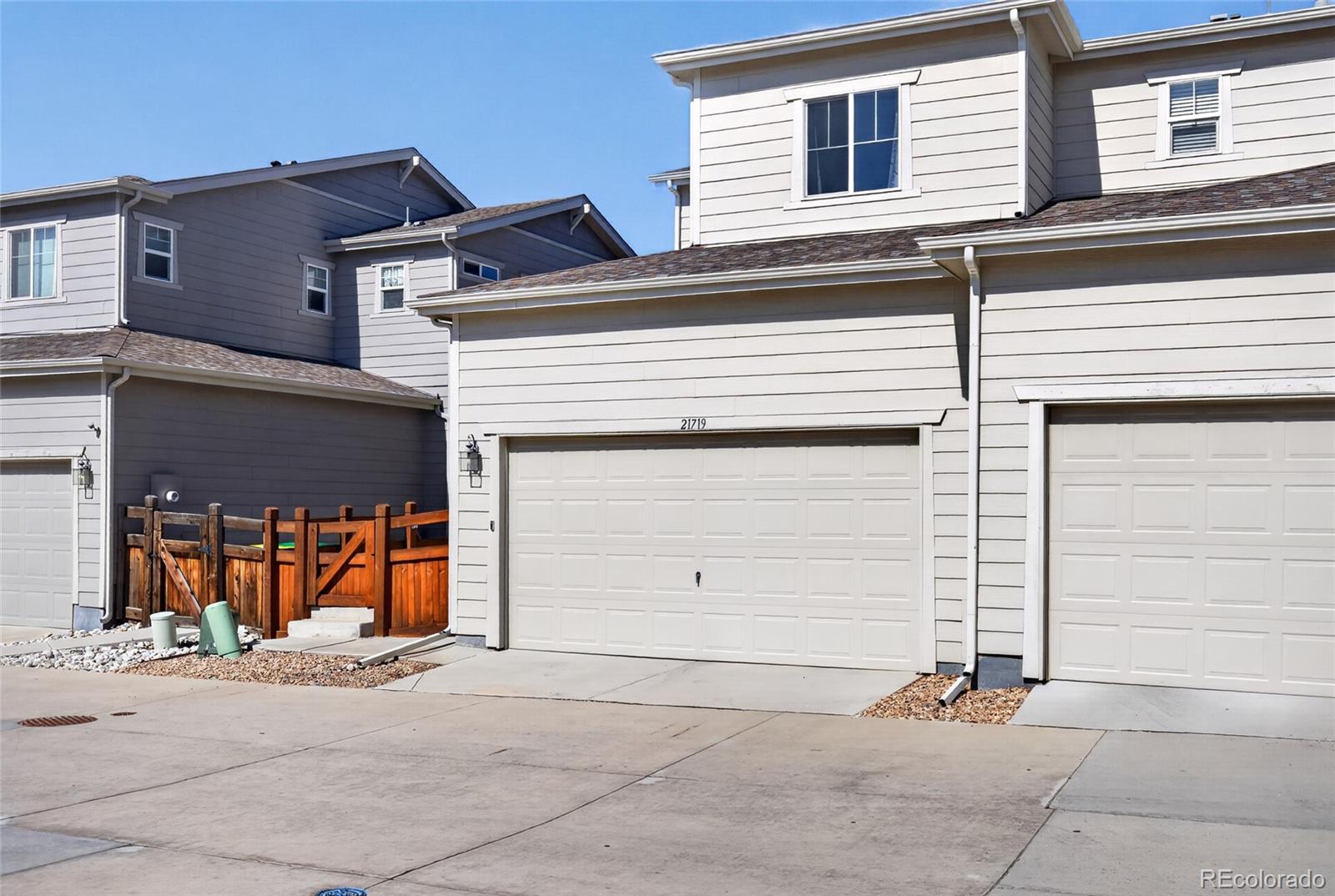 21719 E Quincy Cir, Aurora, CO 80015