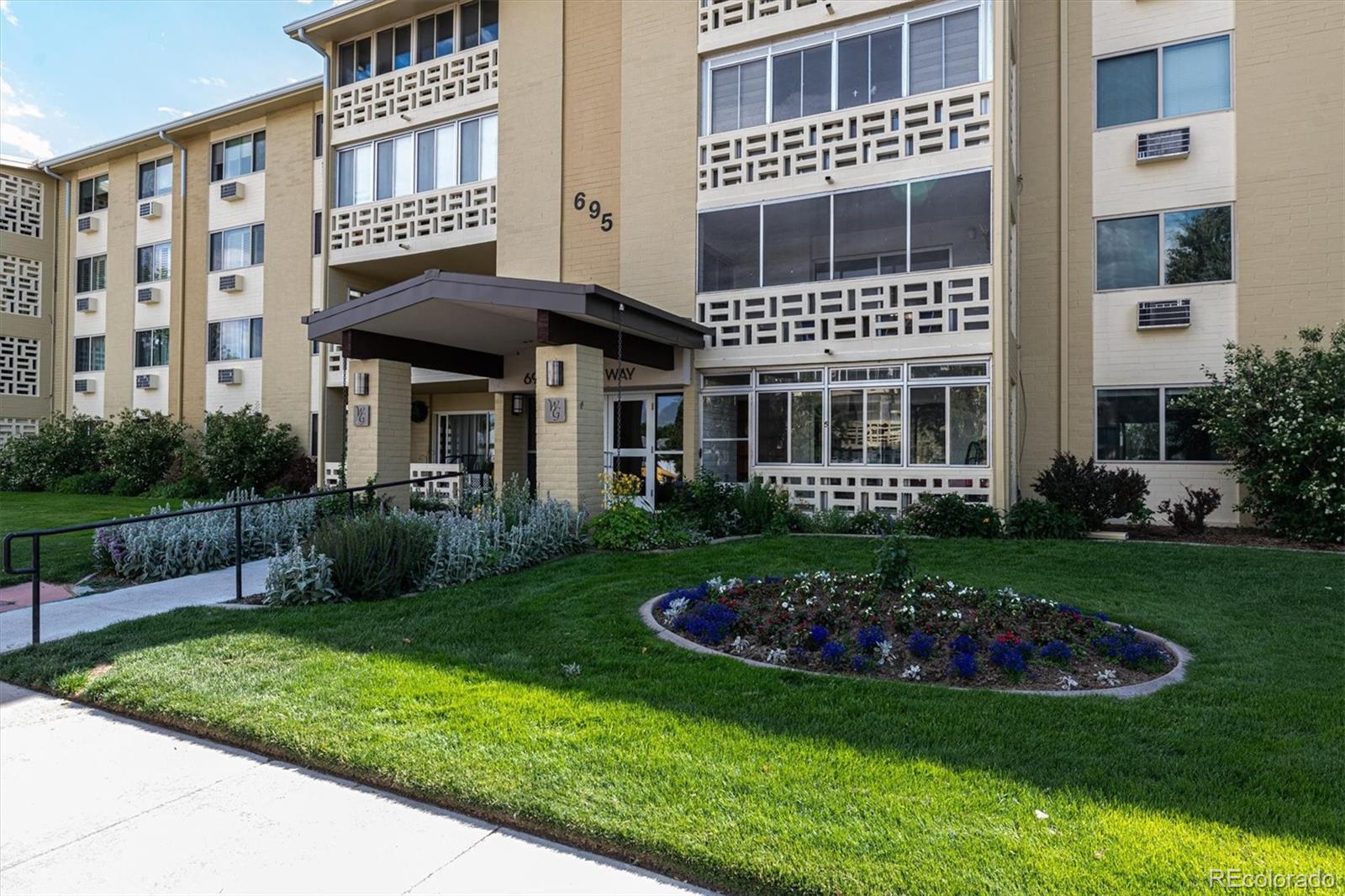 695 S Alton Way #5A, Denver, CO 80247