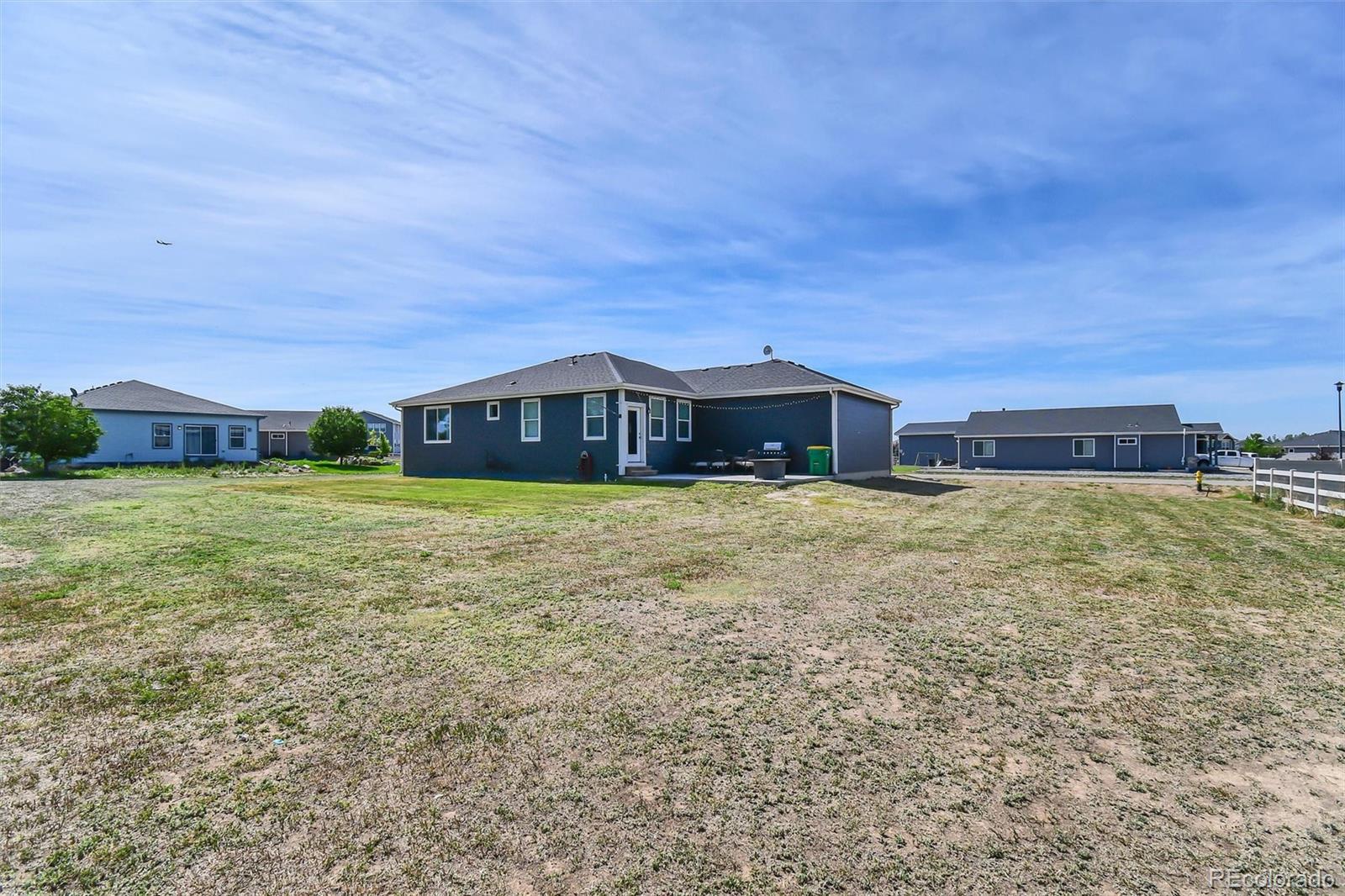 525 Foxtail Dr, Hudson, CO 80642