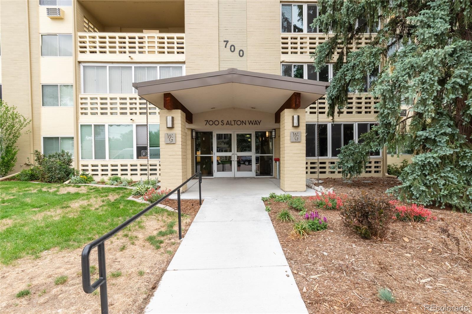 700 S Alton Way #10B, Denver, CO 80247