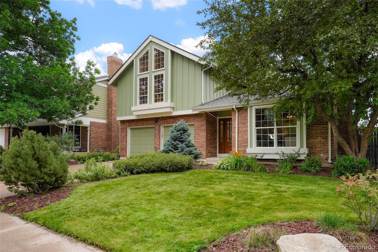 2550 W Long Cir, Littleton, CO 80120