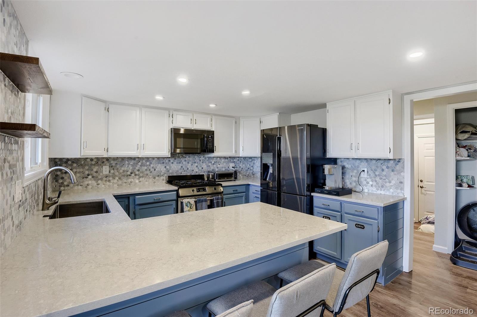 1435 E Irish Ln, Littleton, CO 80122