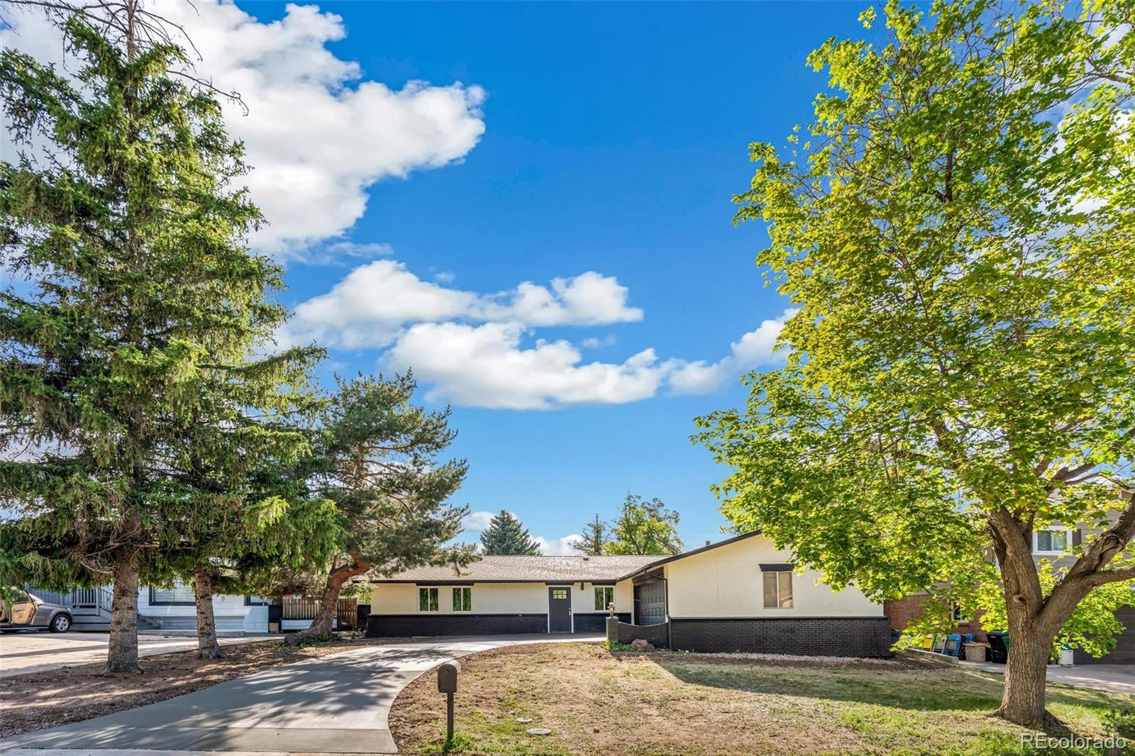 279 S Revere St, Aurora, CO 80012