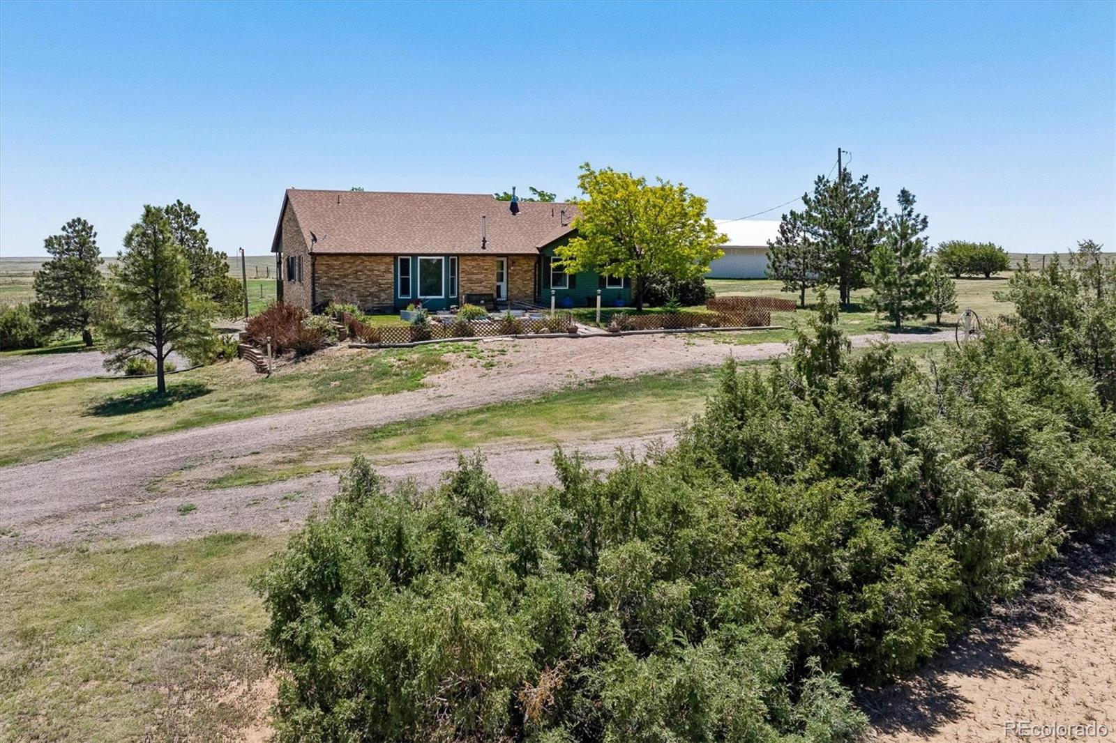 45412 Sun Country Dr, Elizabeth, CO 80107