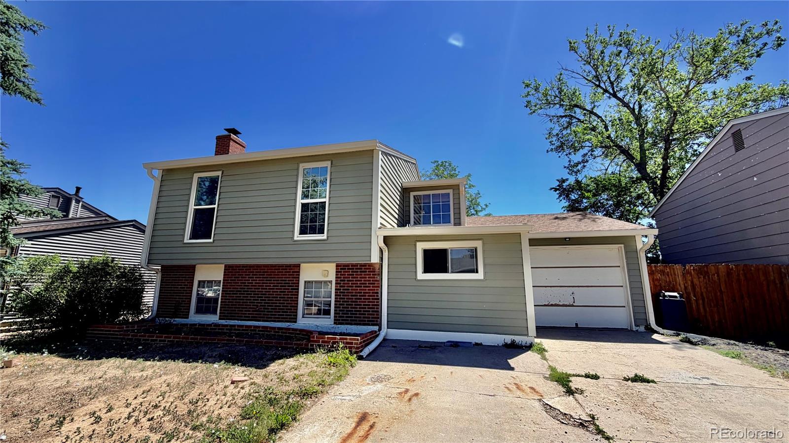 218 Madison Dr, Bennett, CO 80102