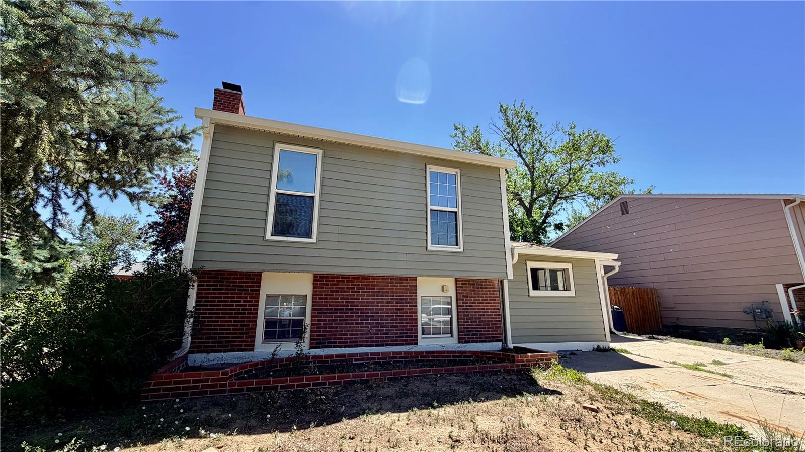 218 Madison Dr, Bennett, CO 80102