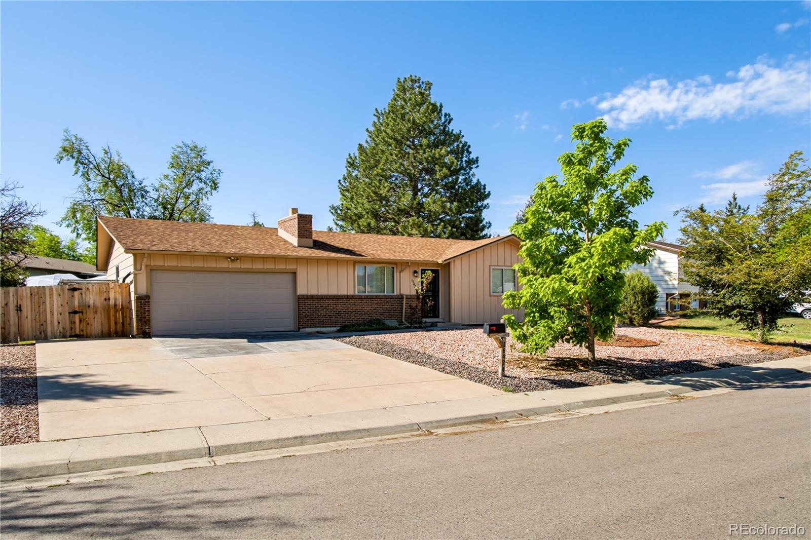 16474 E 7th Ave, Aurora, CO 80011