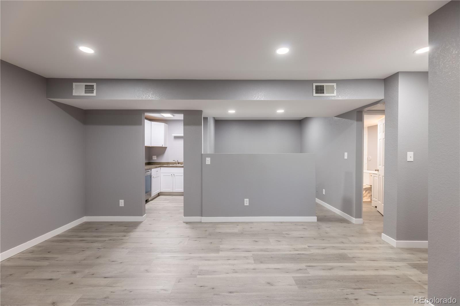 5300 E Cherry Creek South Dr #905, Denver, CO 80246