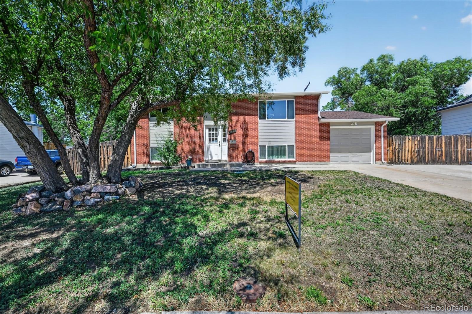 9605 Damon Dr, Denver, CO 80260