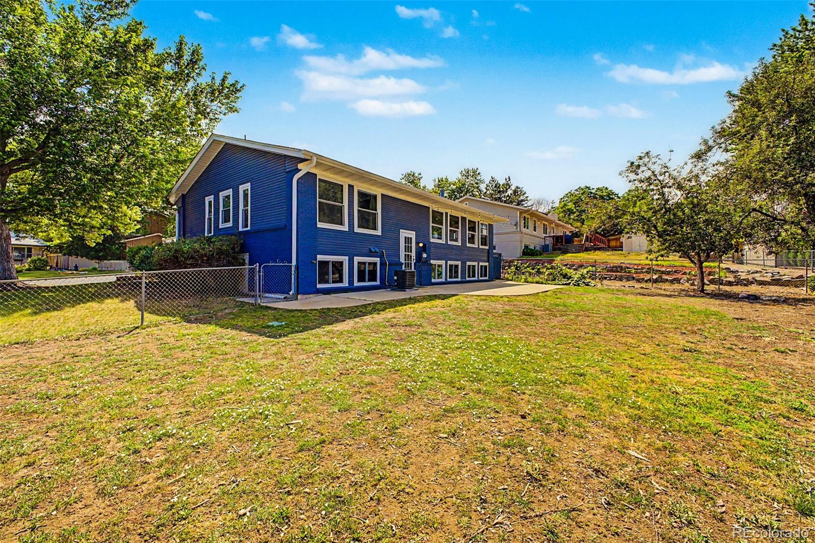 1821 S Yank Ct, Lakewood, CO 80228