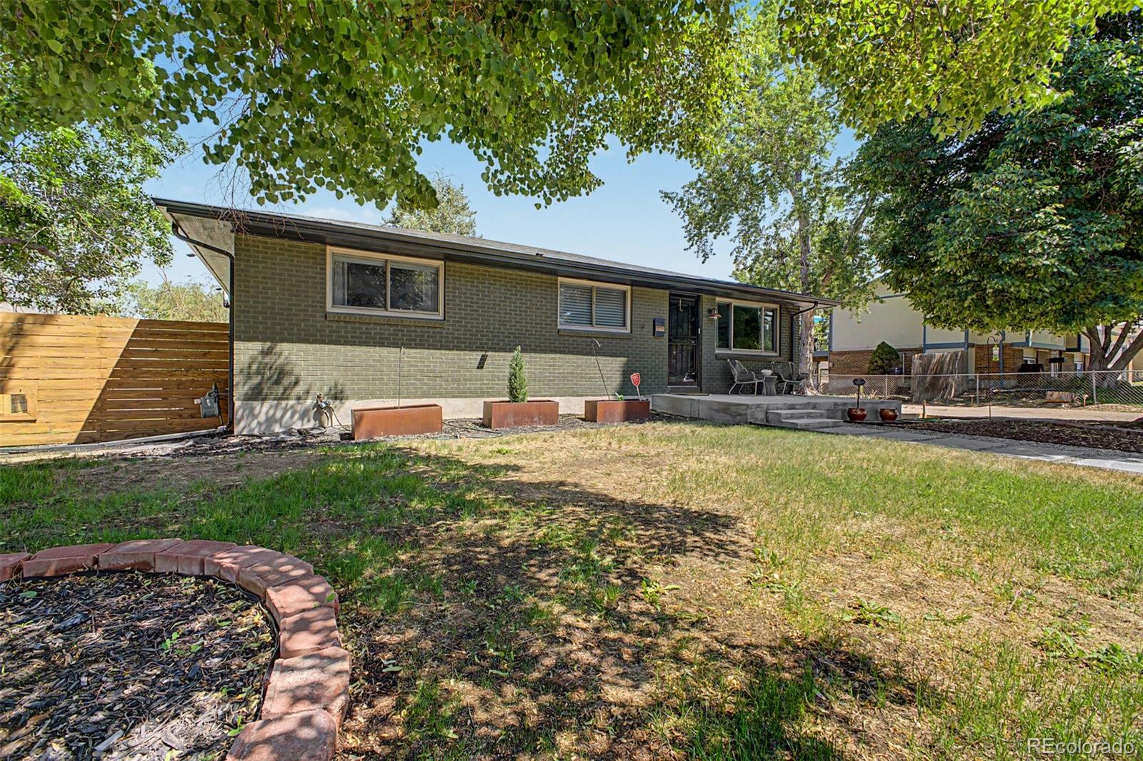5050 S Linden Dr, Englewood, CO 80110