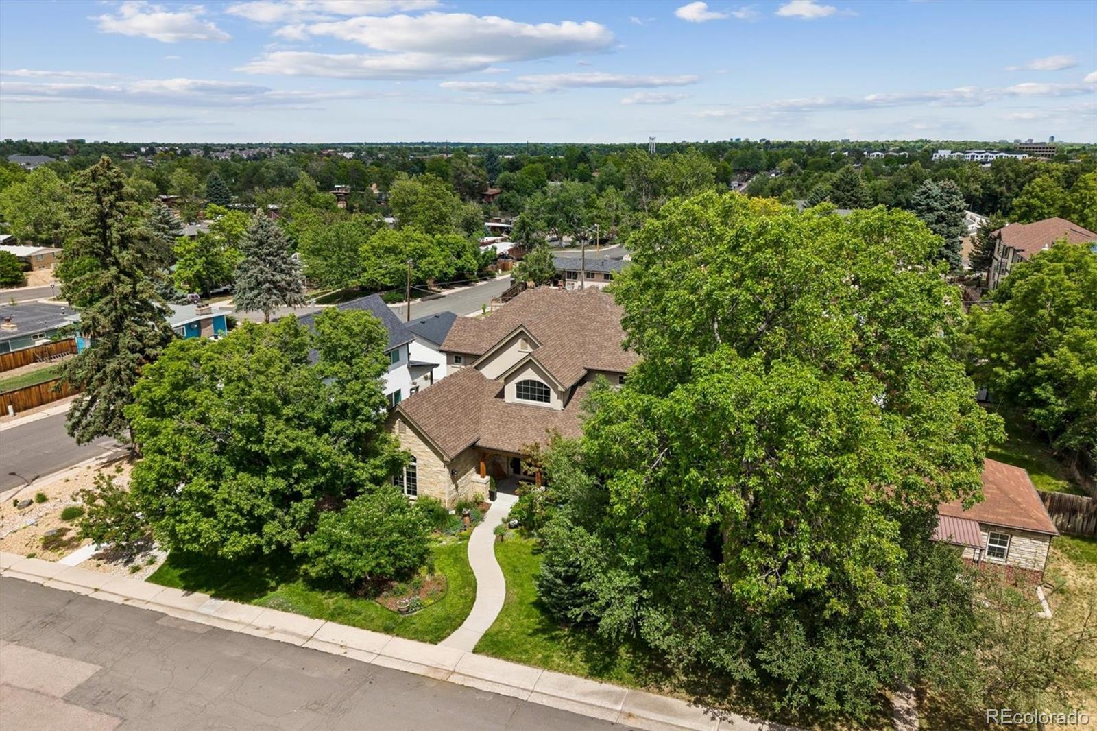 5518 S Foresthill St, Littleton, CO 80120