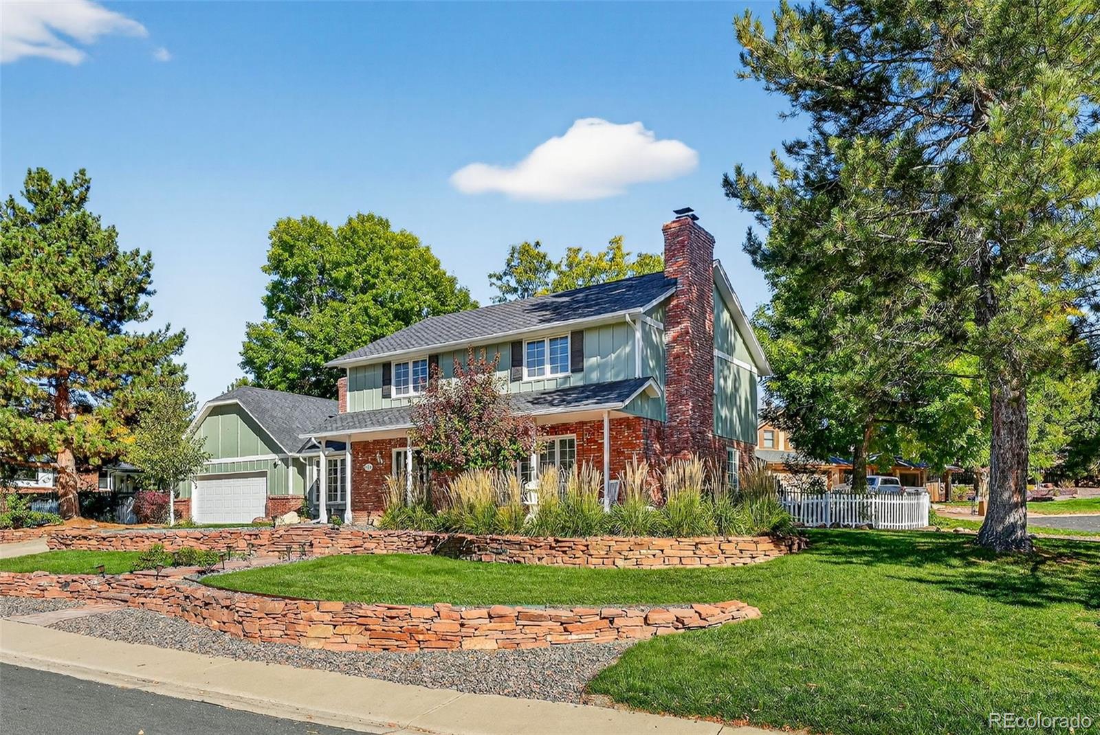 1074 Princeton Dr, Longmont, CO 80503