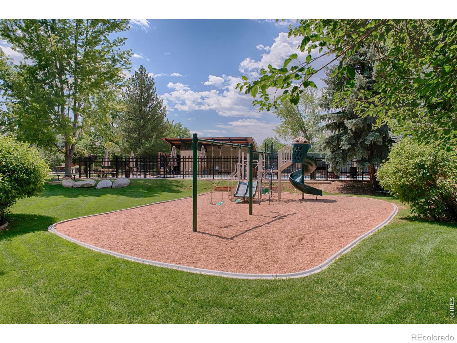 1311 Songbird Ct, Boulder, CO 80303