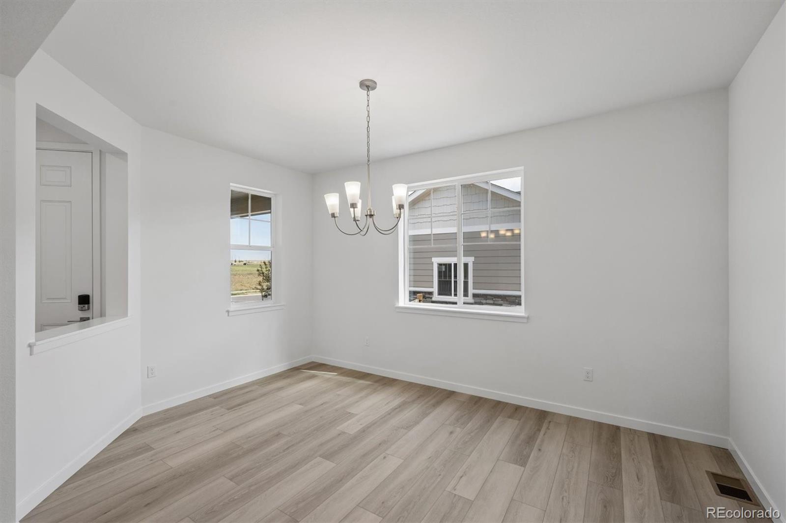3661 N Hayleyville St, Aurora, CO 80019