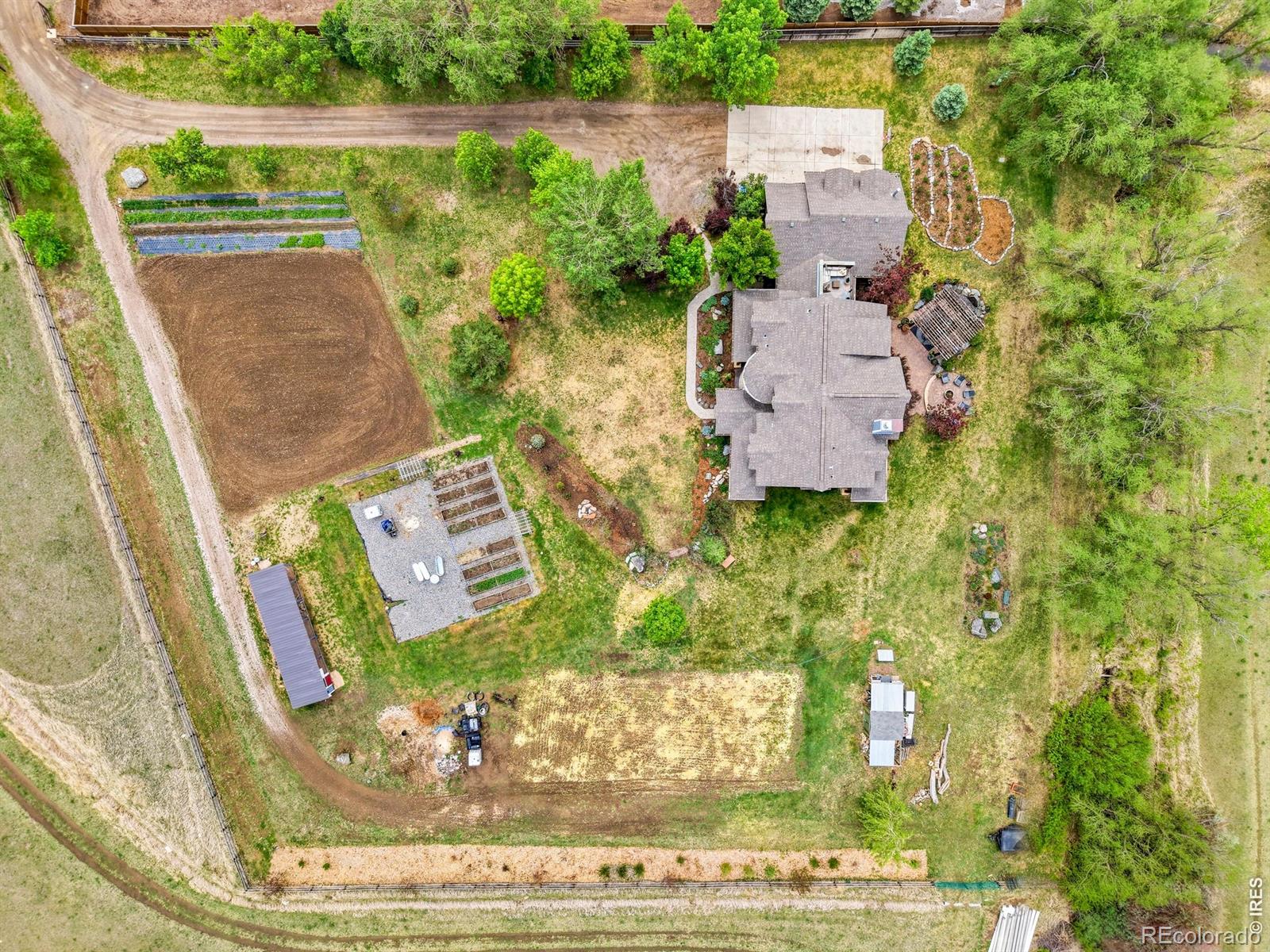 871 Bluebird Ln, Lafayette, CO 80026