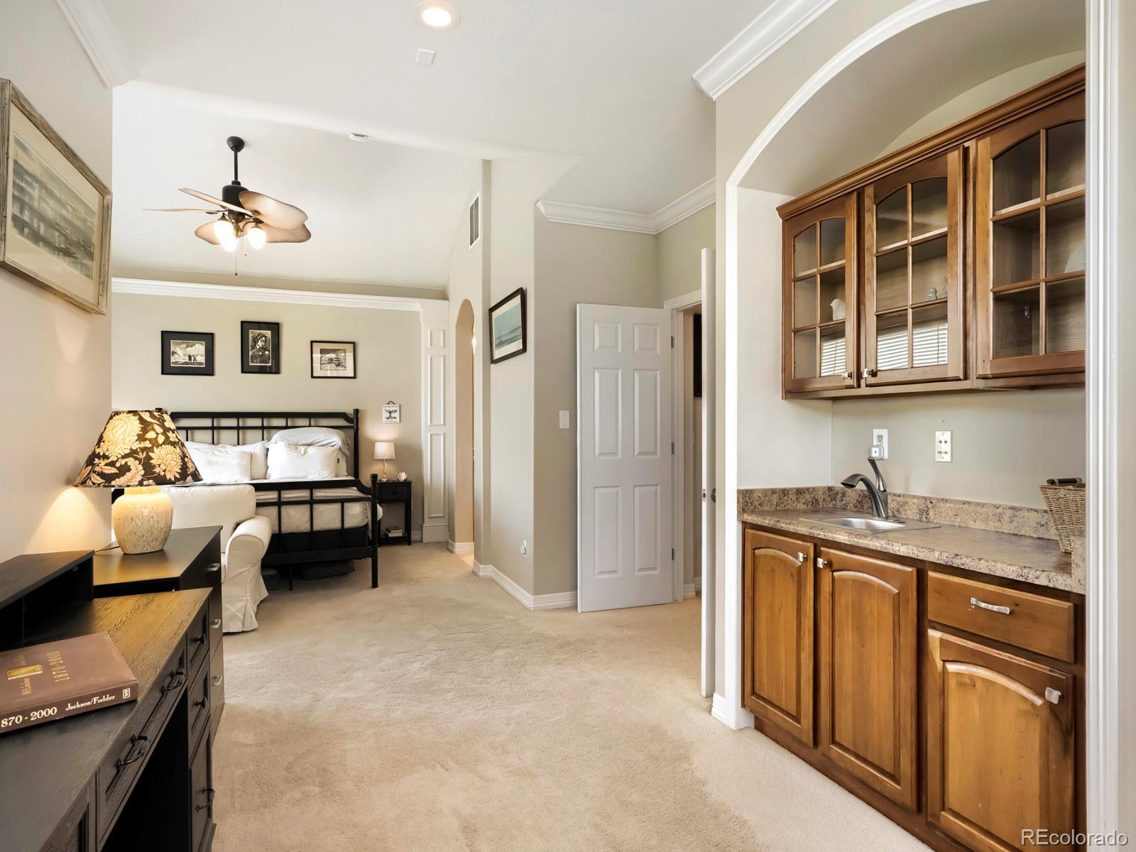 10134 Bluffmont Ln, Lone Tree, CO 80124