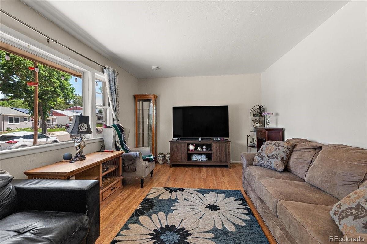 1120 Alexander Cir, Pueblo, CO 81001
