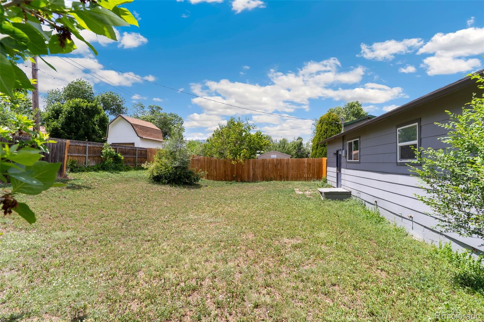 1530 Maxwell St, Colorado Springs, CO 80906