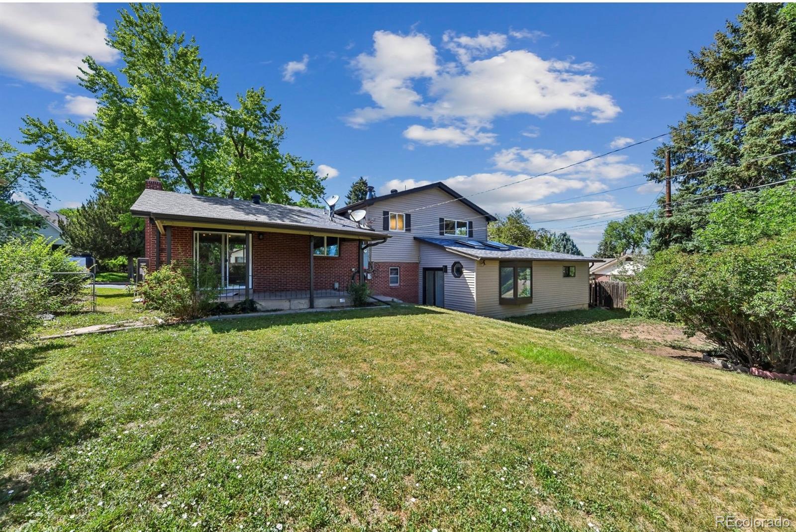 9944 Bruce Ln, Denver, CO 80260